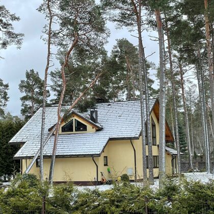 Vētras seku likvidēšana izmantojot celtni